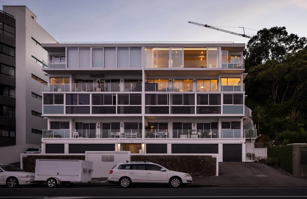 Tamaki Drive Apartments
